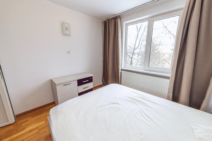 Apartament cu 3 camere semidecomandat, mobilat în Militari