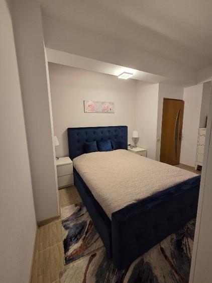 Apartament cu 3 camere decomandat în Energia