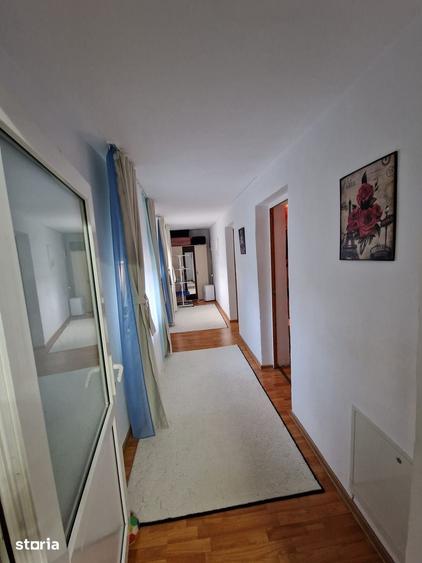 Casă cu 6 camere cu Teren 766 Mp în Oncea