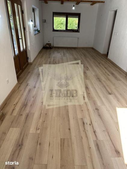 Casă cu 4 camere cu Teren 1000 Mp în Central