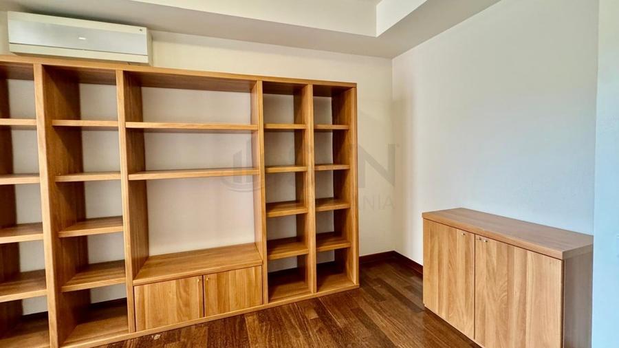 Apartament cu 4 camere semidecomandat, mobilat în Ștefan cel Mare