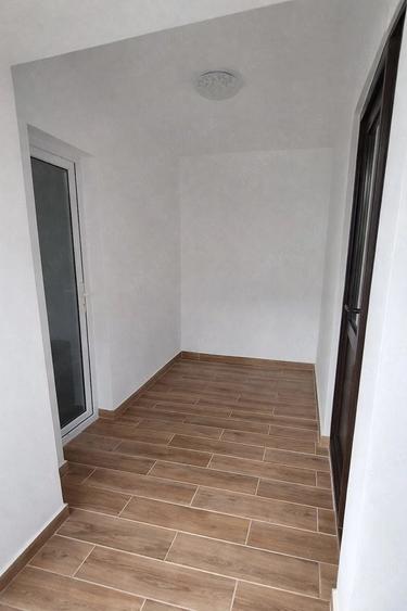 Casă cu 3 camere cu Teren 400 Mp în Glina