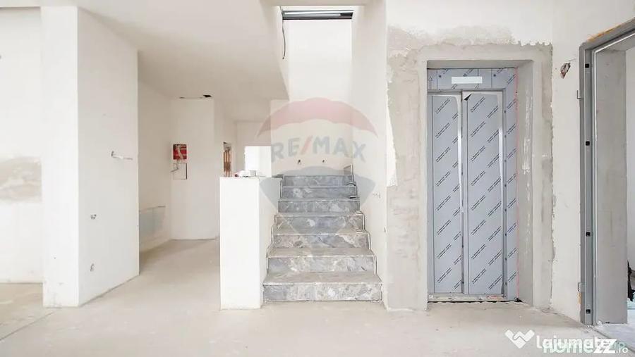 Apartament cu 3 camere decomandat în 15 Noiembrie