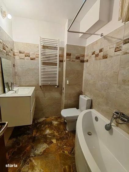 Apartament cu 4 camere decomandat în Nicolina