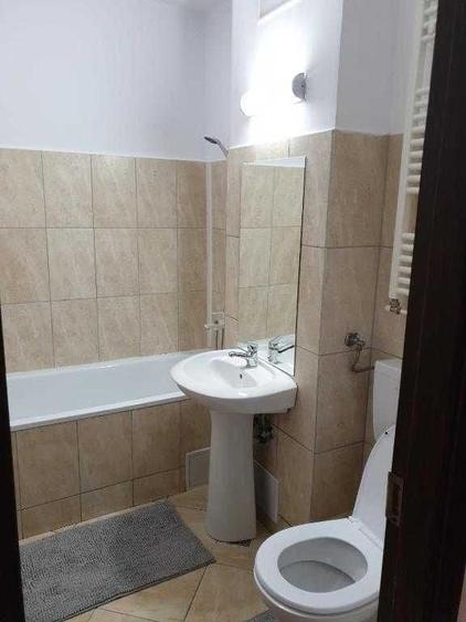 Apartament 2 camere de vanzare, Lupeni, Hunedoara - 1