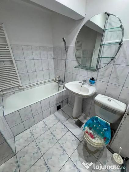 Apartament cu 2 camere decomandat în Vest