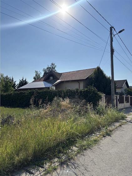 Teren de 686 mp, în Dumbrăvița