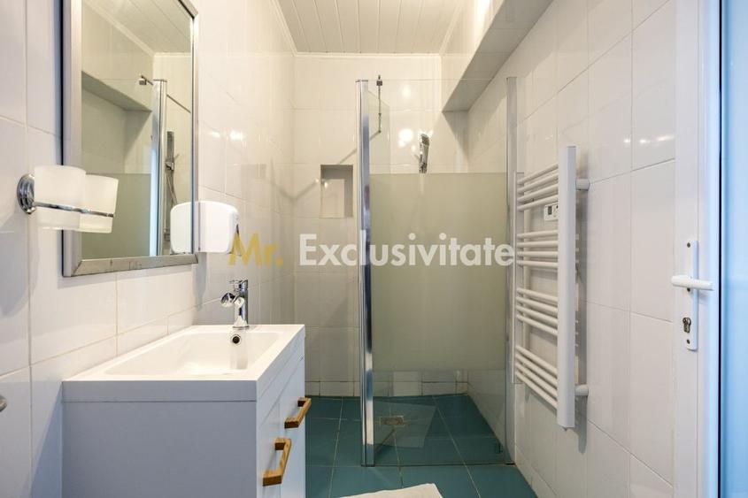 Hotel/Pensiune, de 855 mp, în Lintești