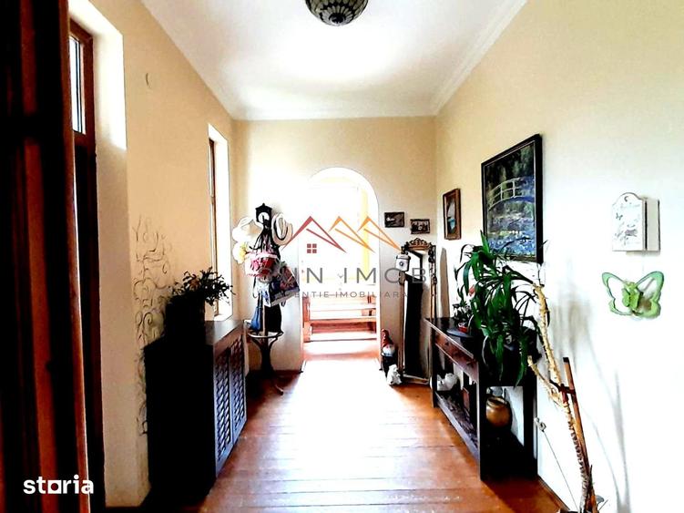 Casă cu 5 camere cu Teren 192 Mp în Sud
