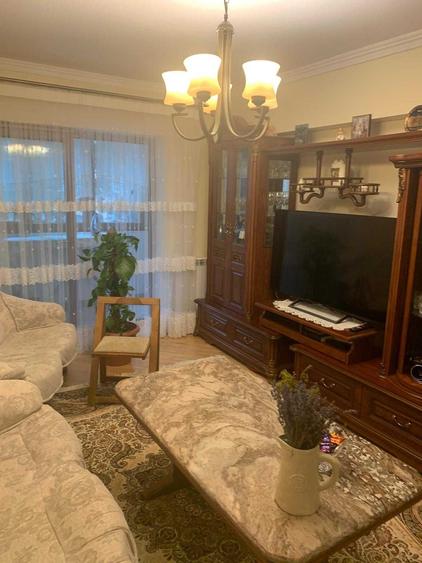 Apartament cu 4 camere decomandat în Central