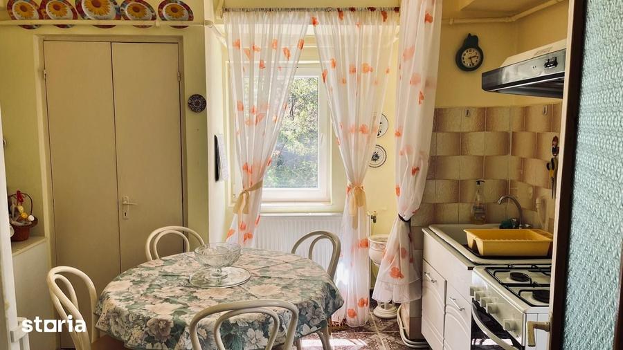 Apartament cu 3 camere în Central