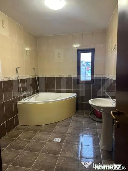Apartament 3 camere,114 m,2 bai,3 terase,semicentral - 1