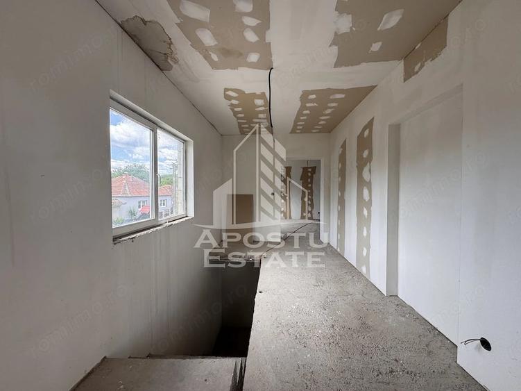 Casă cu Teren 1100 Mp în Fărcădin