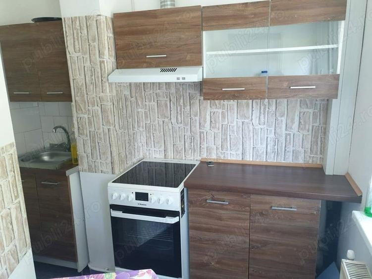 Garsonieră decomandată în Central
