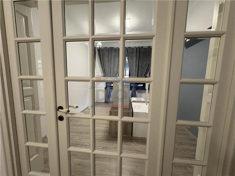 Apartament cu 3 camere semidecomandat în Universitate