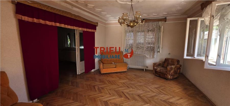 Casă individuală cu 5 camere cu Canalizare în Bărăbanț