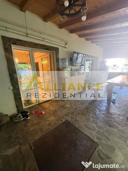 Casă cu 4 camere cu Teren 578 Mp în Central
