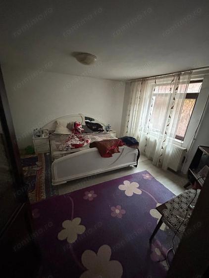 Casă cu 6 camere în Giurgiului