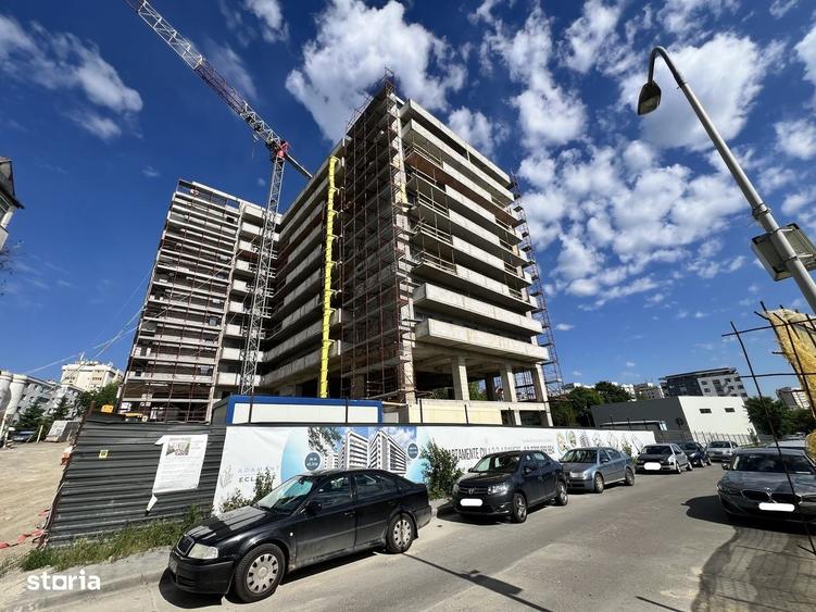 Apartament cu 6 camere decomandat în Cug