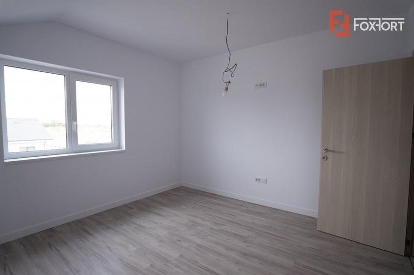 Duplex cu 4 camere cu Teren 273 Mp în Urseni