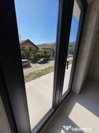 Casă cu 5 camere cu Teren 1008 Mp în Micești