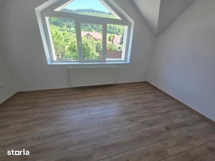 Casă cu 4 camere cu Teren 500 Mp în Bunloc