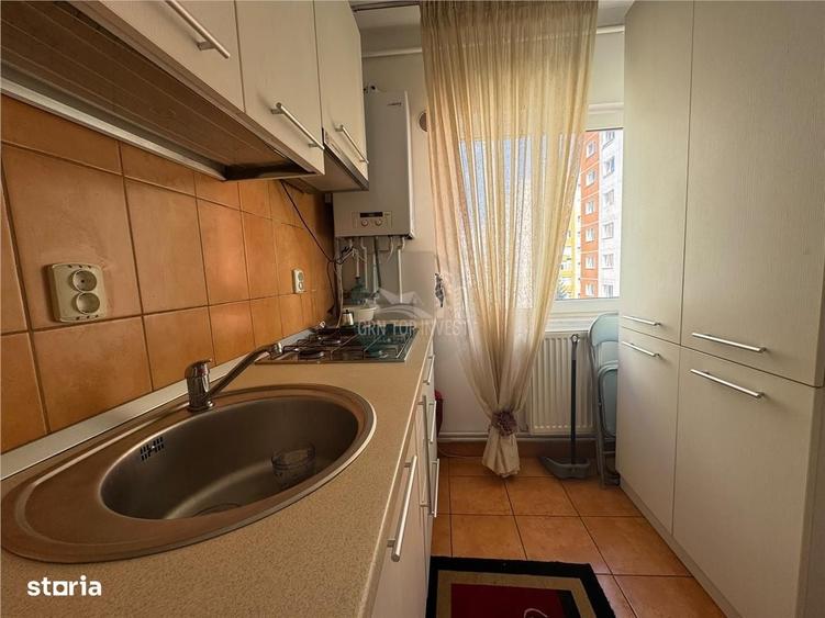 Apartament cu 3 camere decomandat în Vasile Aaron