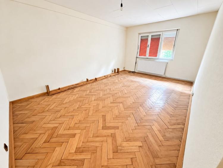 Apartament cu 2 camere decomandat în Cugir