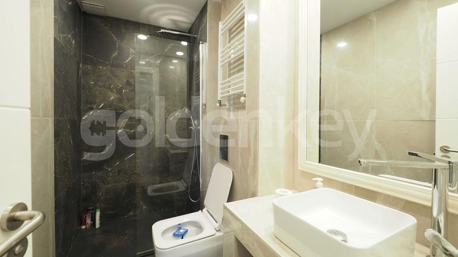 Apartament cu 3 camere semidecomandat, mobilat în Pipera