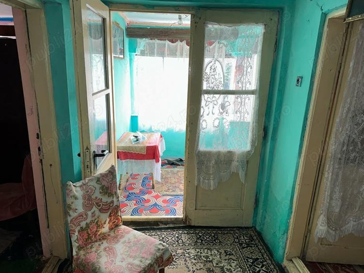 Casă cu 2 camere cu Teren 20000 Mp în Gruiu (Căteasca)