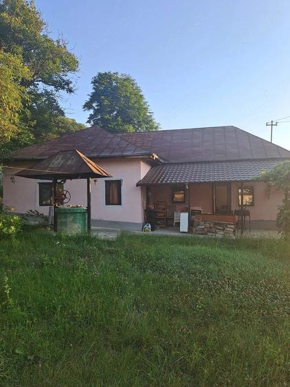 Casă cu Teren 1363 Mp în Central