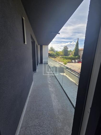 Apartament cu 3 camere decomandat în Ștrand