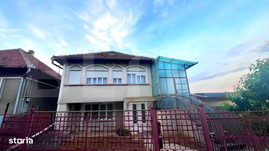 Casă cu 4 camere în Aronești