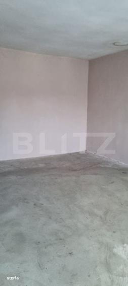 Casă cu 4 camere decomandat în Bădeni