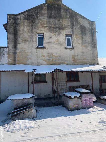 Spațiu comercial, de 300 mp, în Braloștița