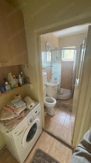 Apartament cu 3 camere semidecomandat în Cetate