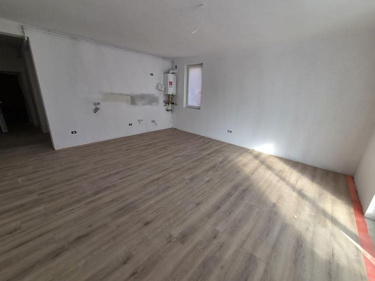 Apartament cu 2 camere decomandat în Girocului