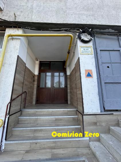 Apartament cu 3 camere decomandat în Viziru 3