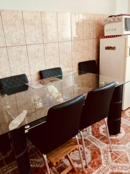Apartament cu 3 camere decomandat în Micro 19