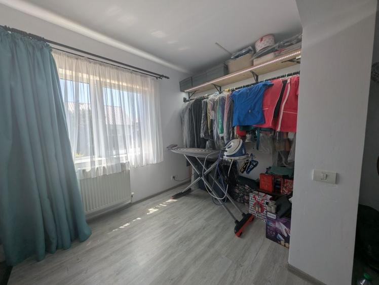Casă cu 3 camere în Valu lui Traian