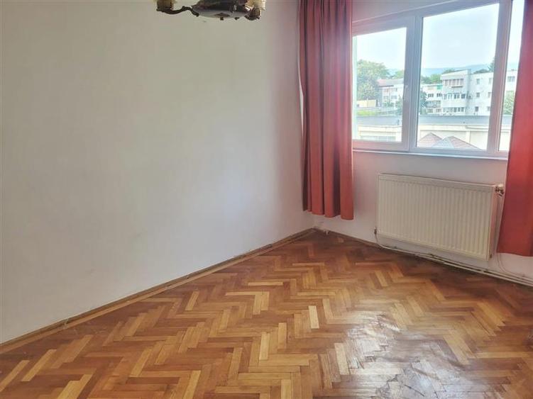 Apartament cu 2 camere semidecomandat în Orizont