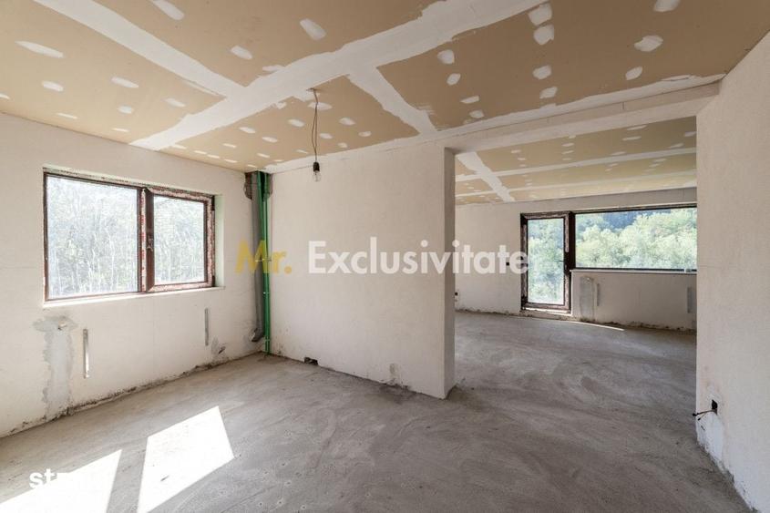 Casă cu 4 camere cu Teren 1012 Mp în Merișani
