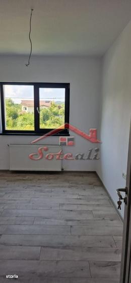Casă cu 4 camere în Ghioșești