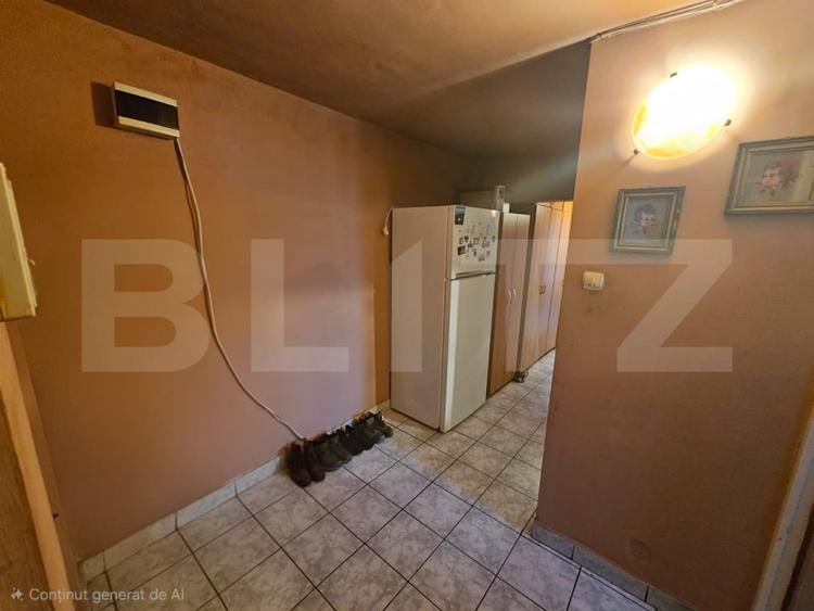 Apartament cu 3 camere decomandat, mobilat în Cetate