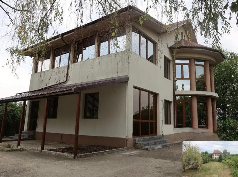 Casă individuală cu 6 camere cu Teren 1141 Mp în Valea Călugărească