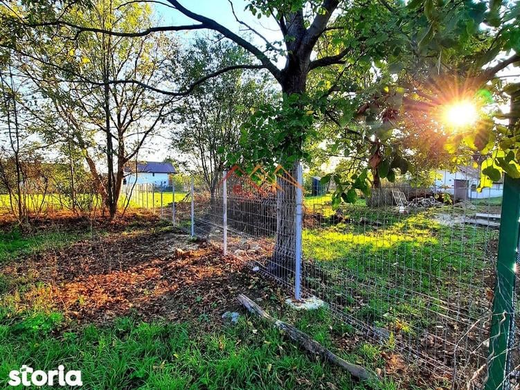 Teren de 1212 mp, în Brebu