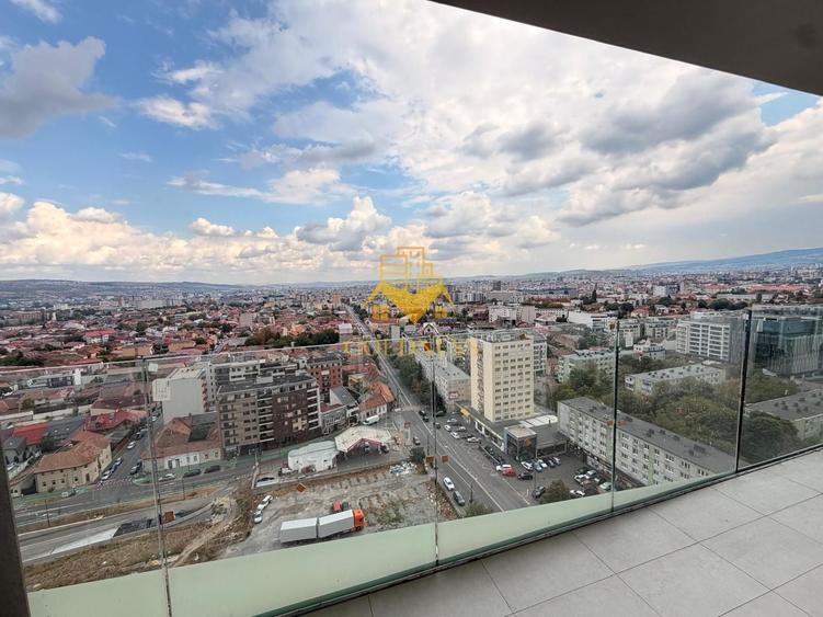 Apartament cu 4 camere decomandat în Central