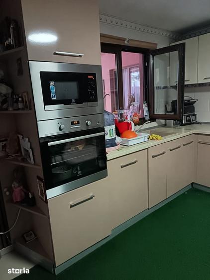 Casă cu 3 camere cu Teren 237.62 Mp în Andronache