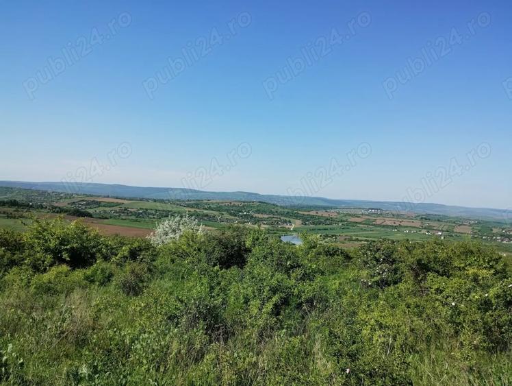 Teren de 350 mp, în Cercu