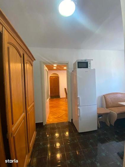 Apartament cu 2 camere semidecomandat în Micro 17